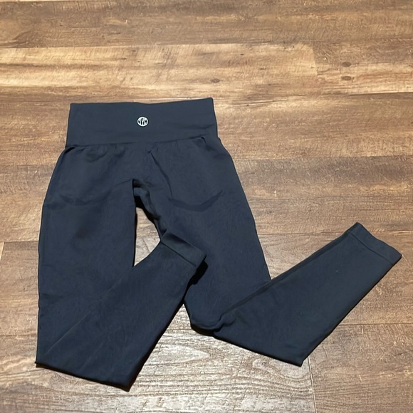 TYC Seamless Enhance Leggings- Black - Picture 1 of 3